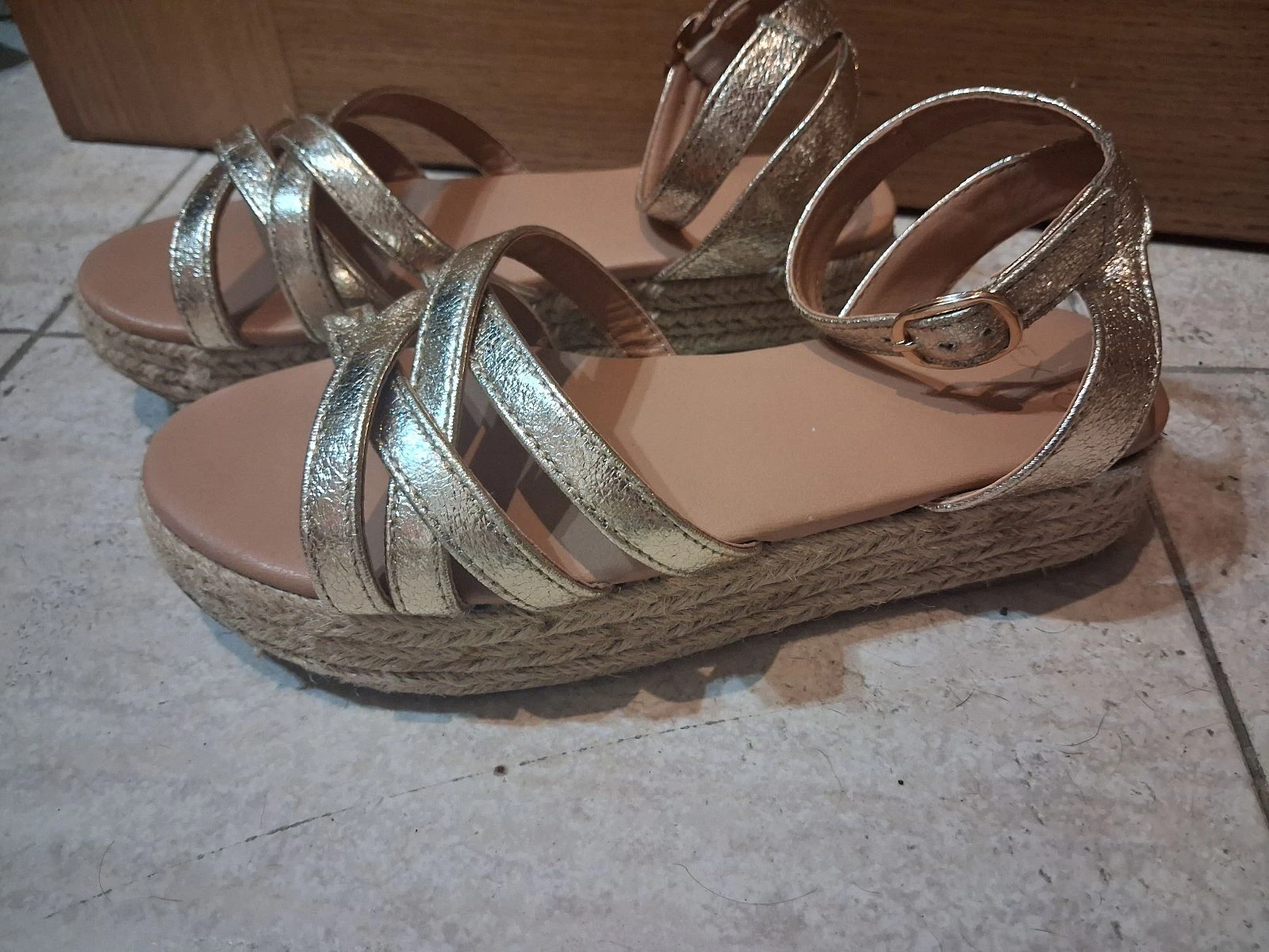 Text sandal – photo 4